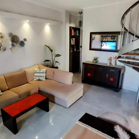 Rose House Case de vacanță *